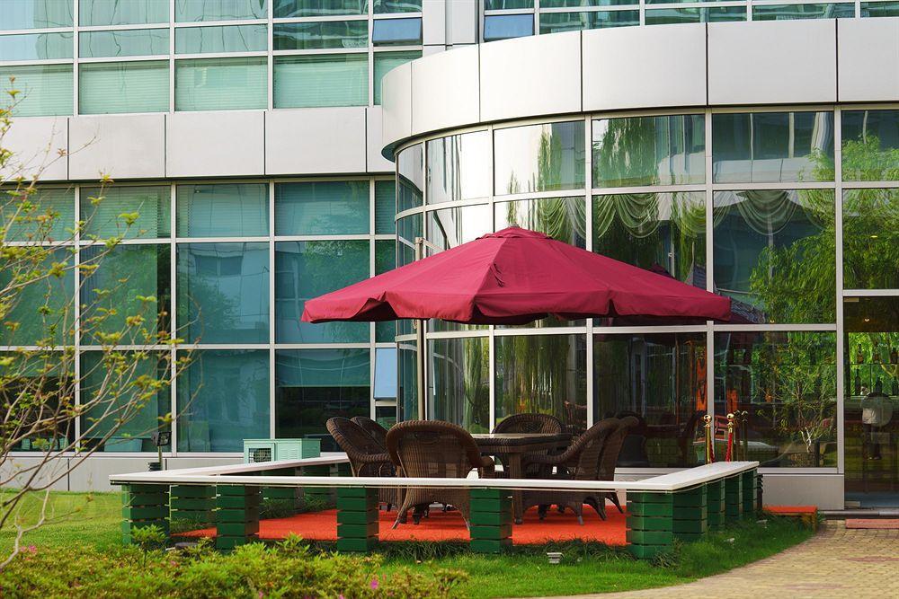 Shanghai Southern Airlines Pearl Hotel Exterior foto